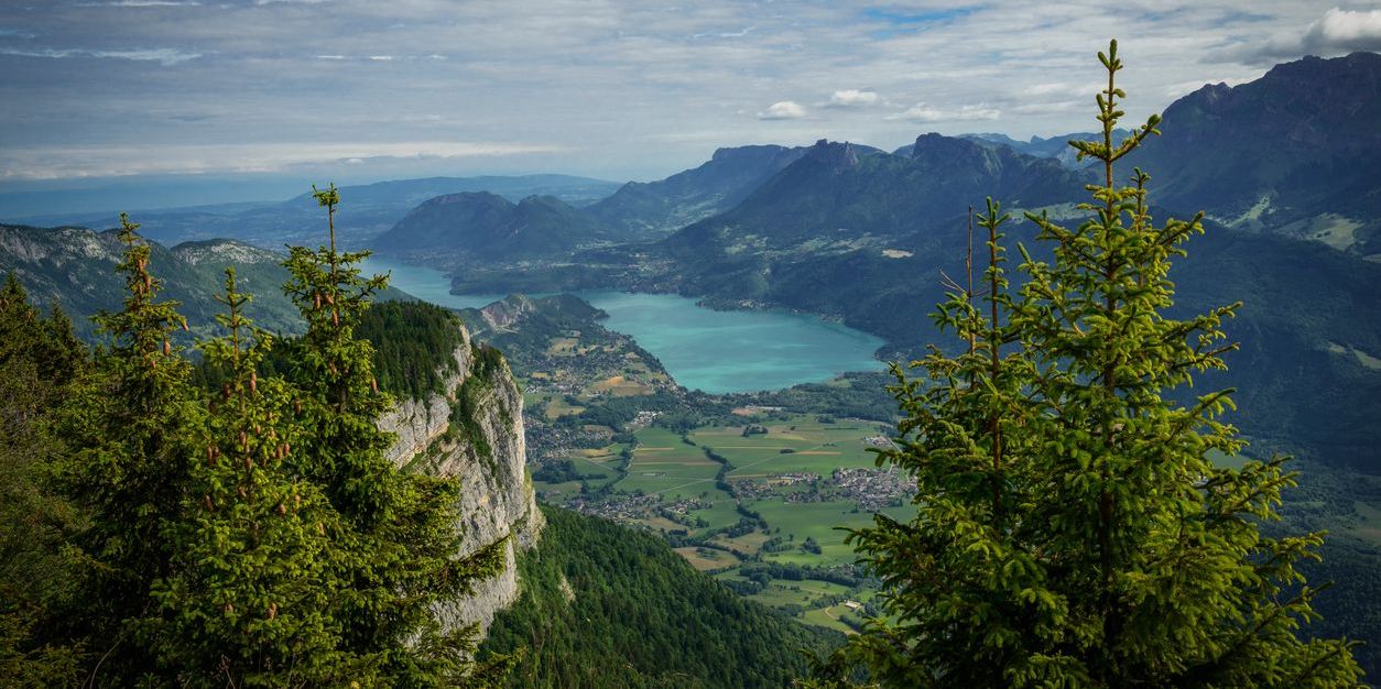 Le-col-de-la-Forclaz-lac-annecy