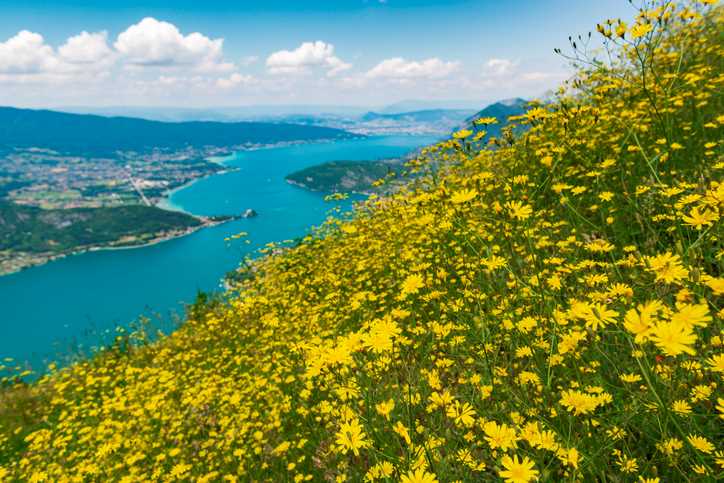 lac-annecy-printemps