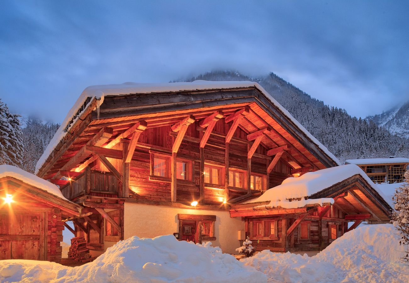 Beautiful chalet with stunning back drop