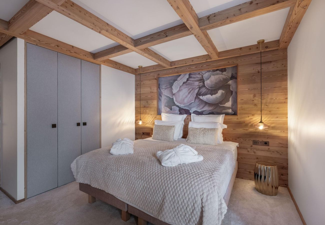 Apartment in Courchevel - Winter Courchevel -- L'Avorio, SKI IN OUT, 8pax