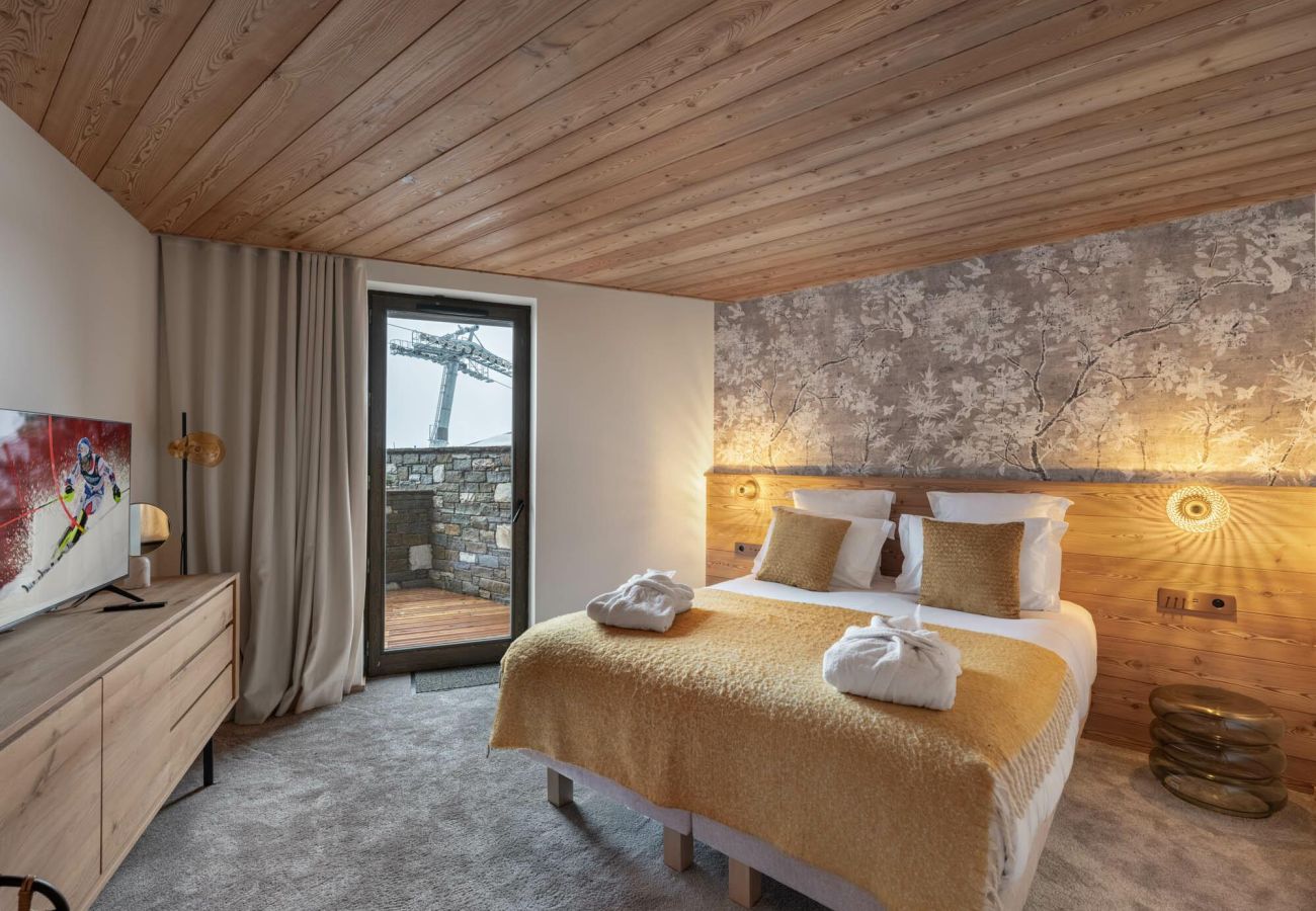 Apartment in Courchevel - Winter Courchevel -- L'Avorio, SKI IN OUT, 8pax