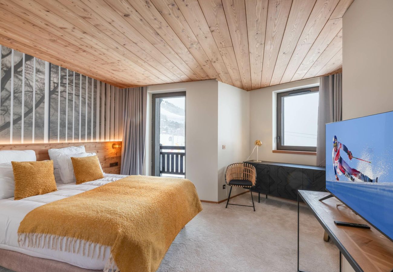 Apartment in Courchevel - Winter Courchevel -- Le Mistero, SKI IN OUT, 8pax