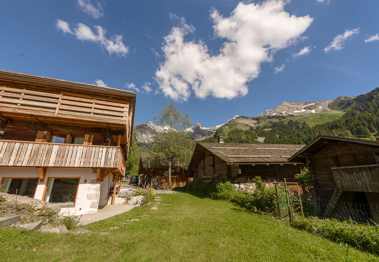 Chalet in La Clusaz - LCZ- Chalet Osmose 22 - Piscine-Sauna-Jacuzzi