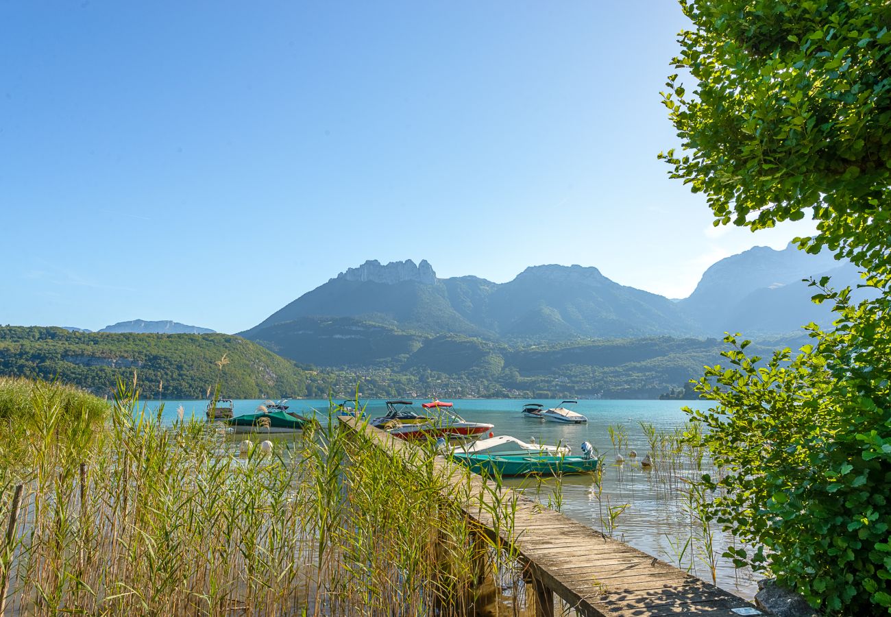 private beach, villa lake Annecy, house to rent, Duingt holidays, stay lake and mountains, lakeside accommodation