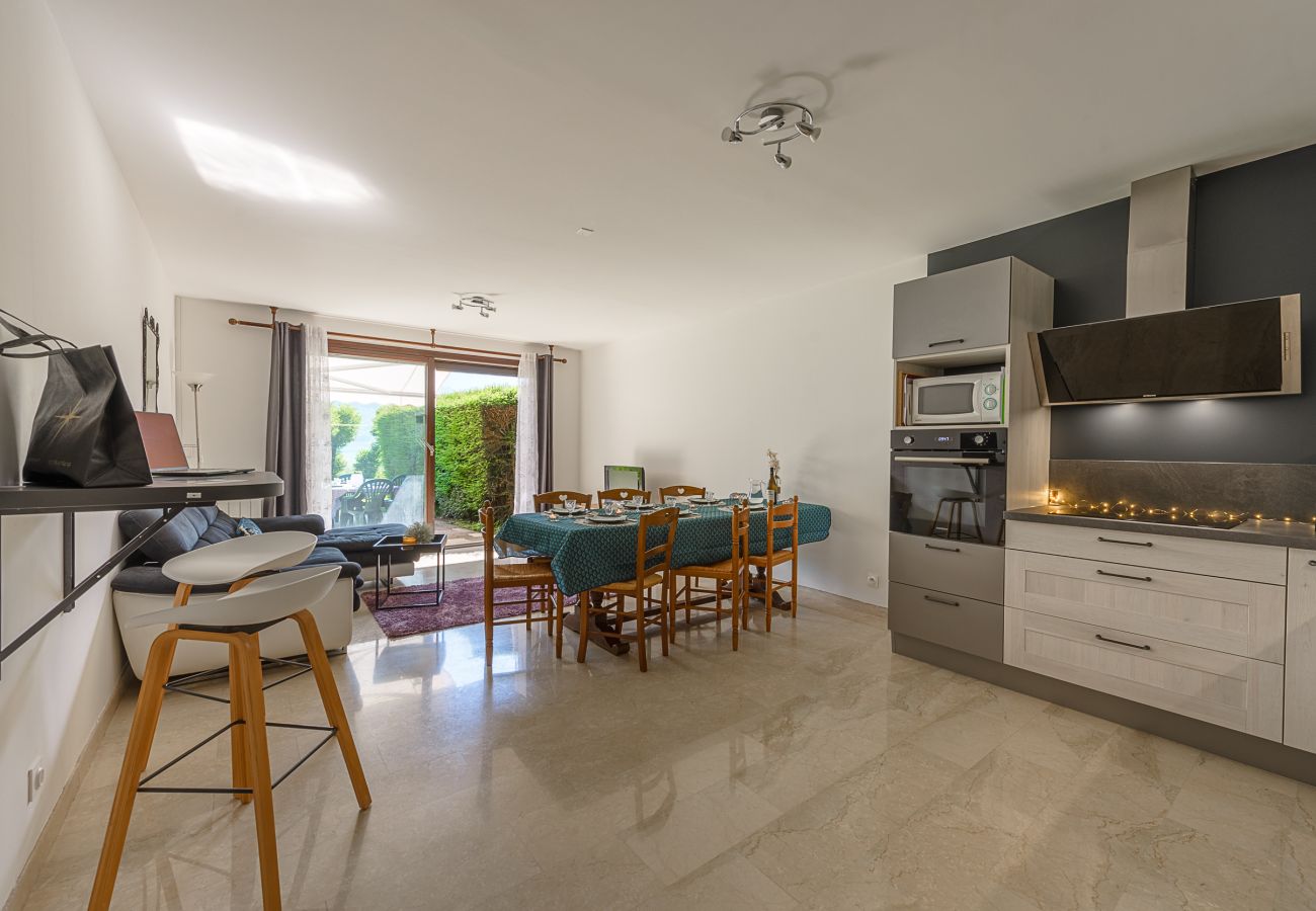 Apartment in Duingt - DUINGT - Le Grand Evasion, plage privée et parking