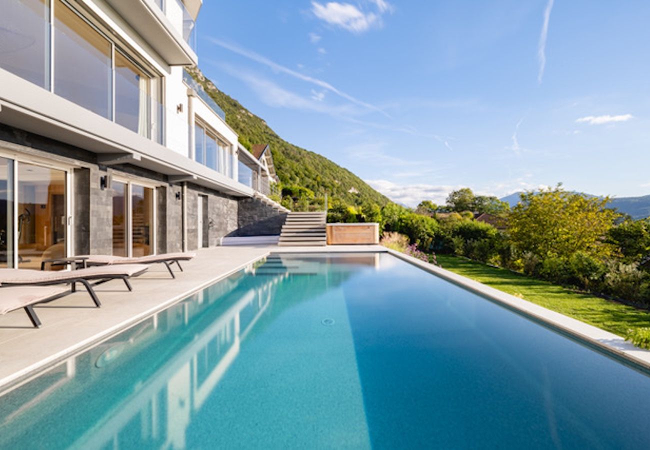 Villa rental annecy paradise with swimming pool and lake view 