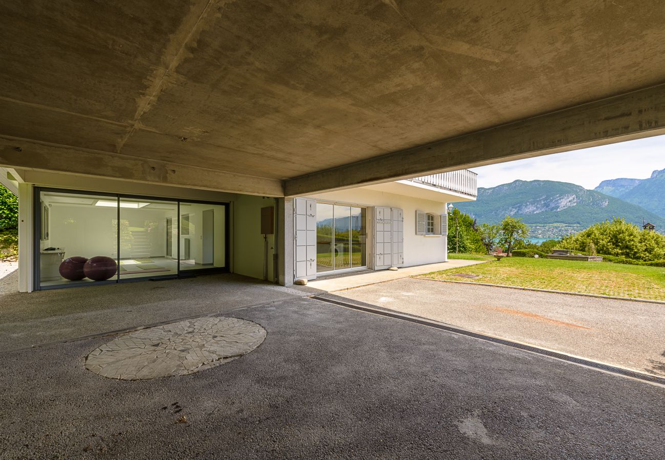 Villa à Sévrier - Elegantissime - Villa avec Vue Lac 180 -9pers