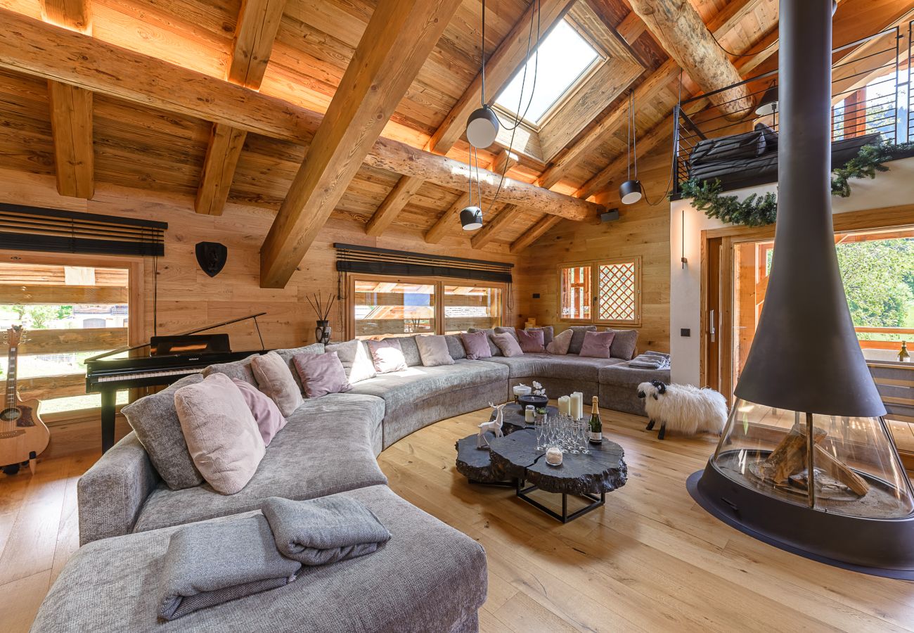 Chalet à louer pieds des pistes et proche du centre la clusaz, location avec vue sur les montagnes dans les alpes 