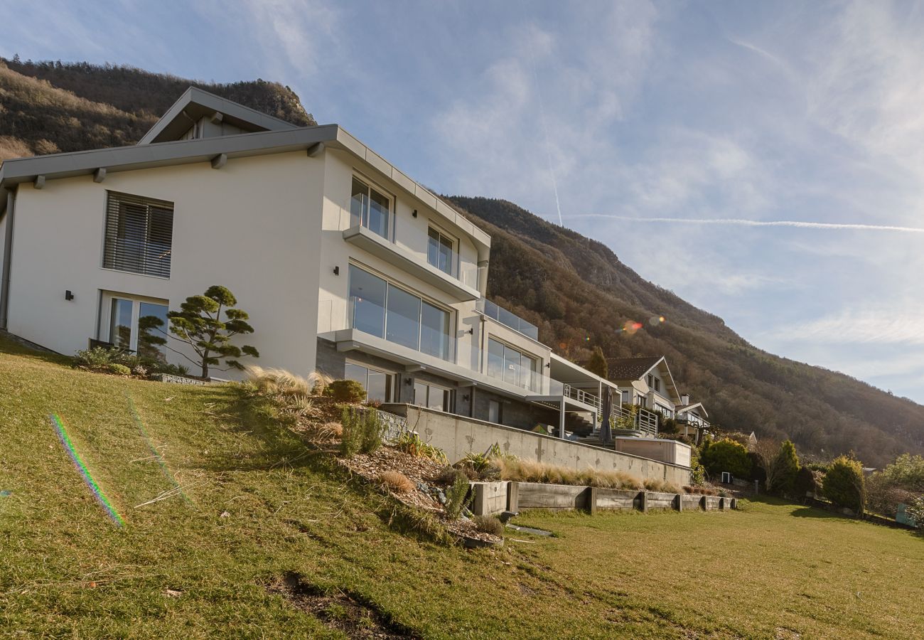 Location Villa au lac d'Annecy avec piscine, été dans le sud de la France, airbnb luxe avec vue et proche plages